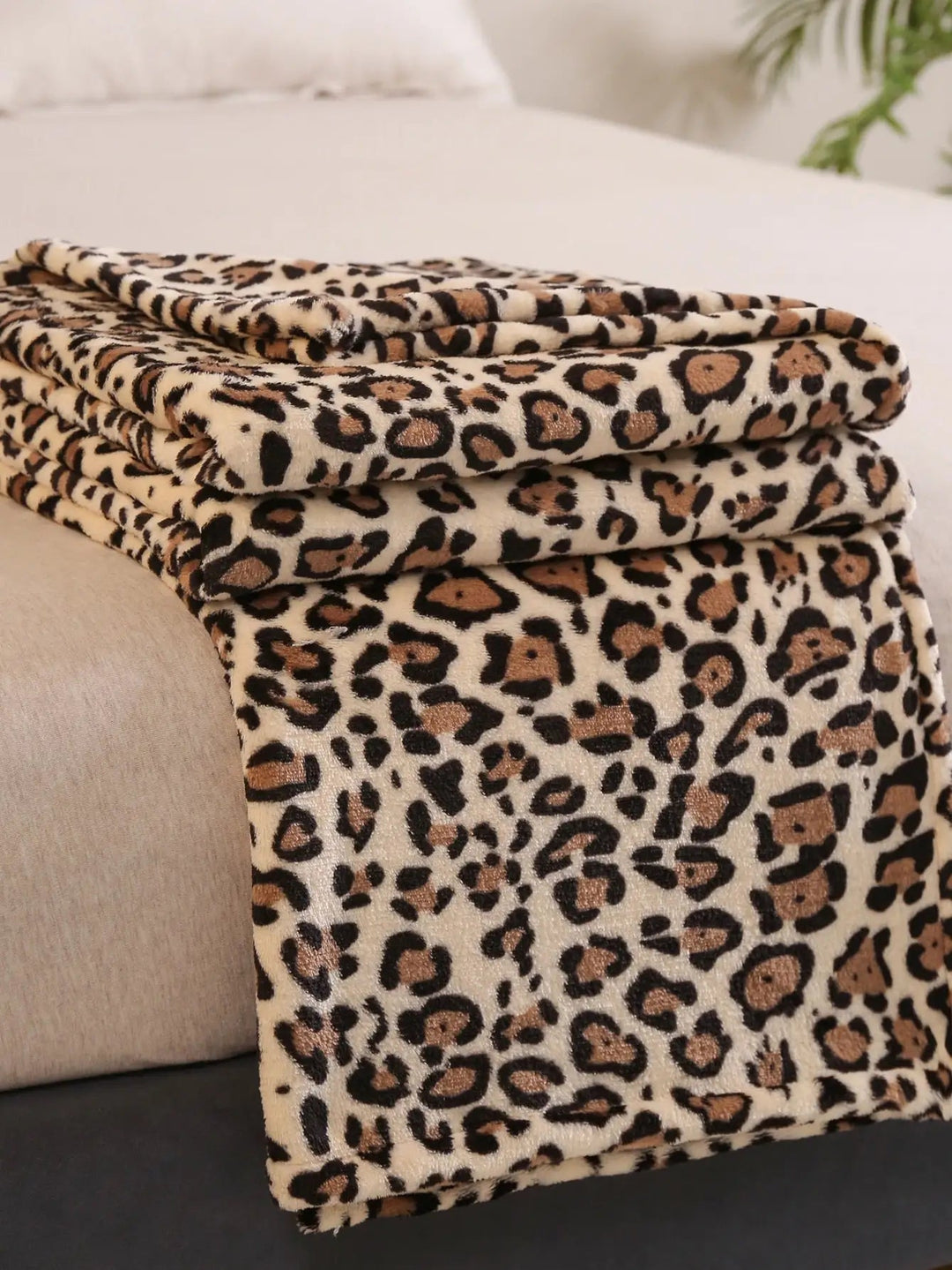 LeopardLuxe | Couverture polaire légère pour le canapé 4