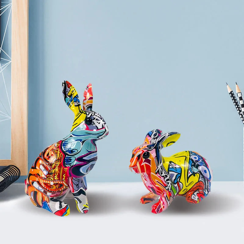 Ornement de Table en Résine Multicolore - Statue de Lapin avec Motif Graffiti, 21 cm pour Décoration Intérieure et Extérieure 1