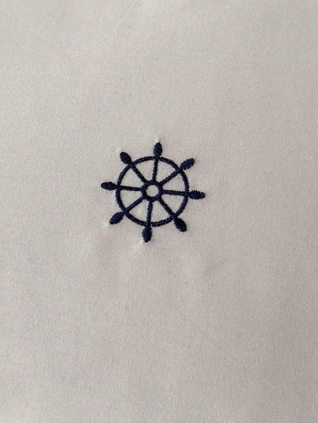 Parure de Taies d'Oreiller Noires avec Broderies de Lune et Étoiles – Design Élégant en Polyester, 20 x 30 cm 4