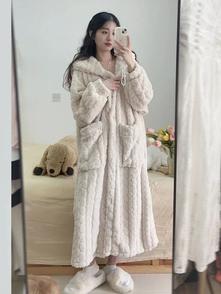 Peignoir Femme en Peluche avec Capuche, Doux et Confortable – Taille Unique, Crème, Idéal pour Détente et Cocooning 0