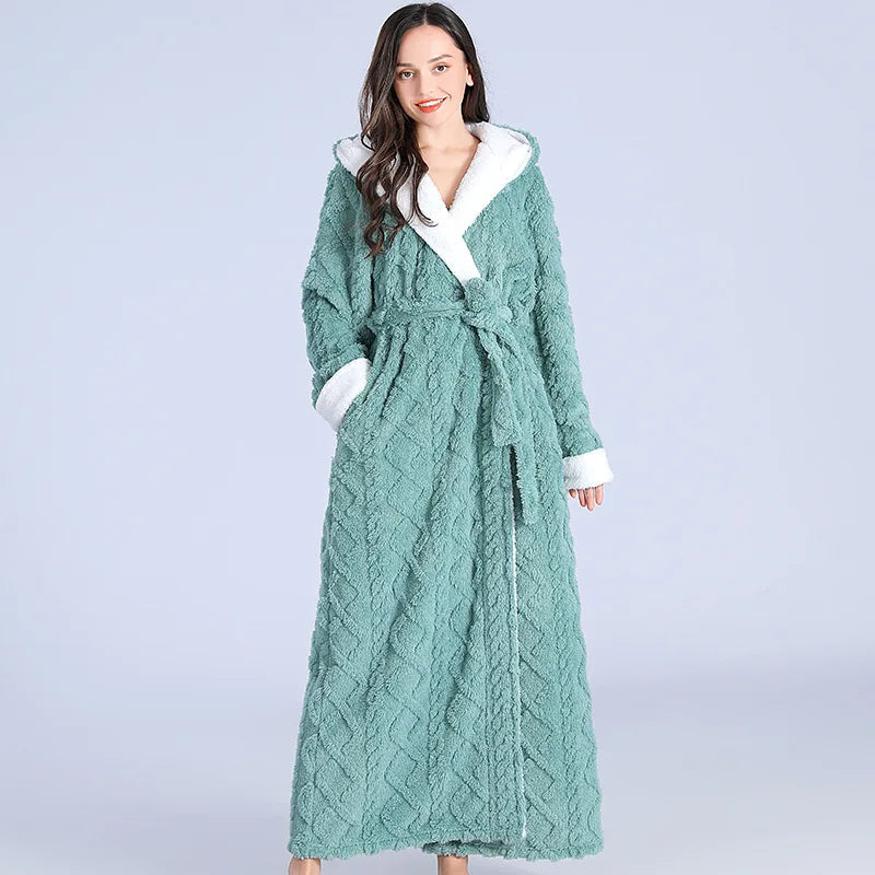 Peignoir Matelassé Femme Doux et Respirant – Long Pour Moments de Détente, Disponible en Plusieurs Tailles et Couleurs 0