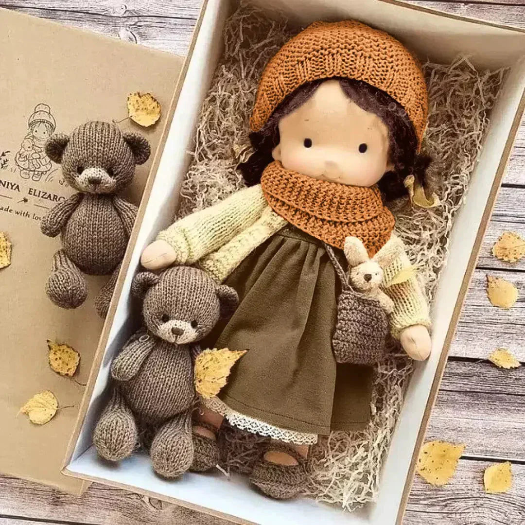 Poupée d'Aventure en Coton Doux pour Enfants – Compagnon de Voyage Idéal 0