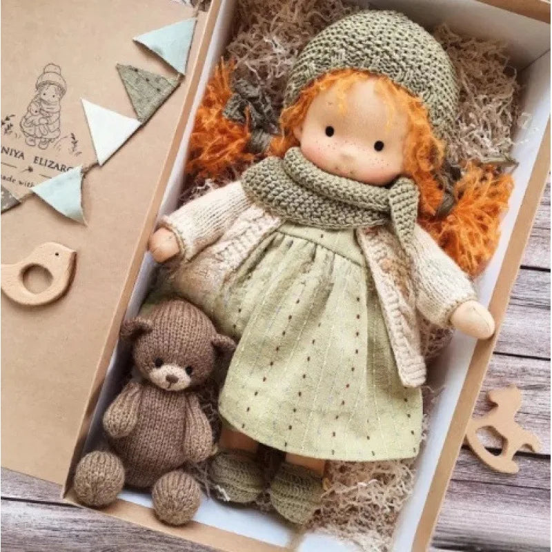 Poupée en Peluche Waldorf en Coton Doux avec Détails Kawaii – Compagnon Créatif pour Enfants 32 cm 10