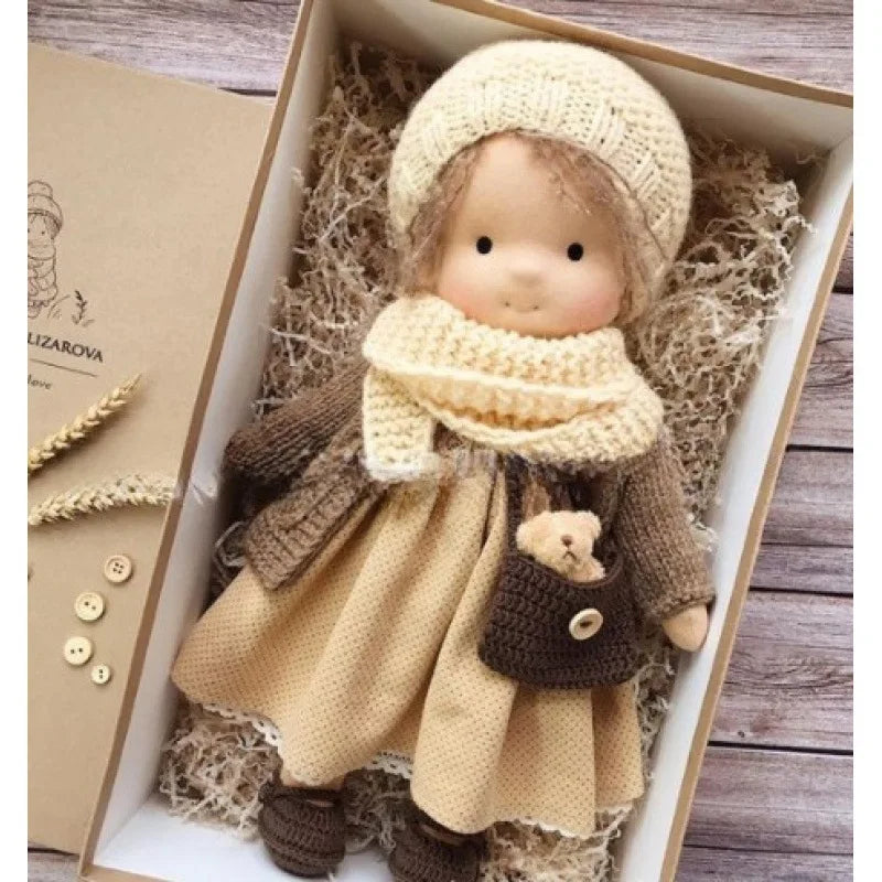 Poupée en Peluche Waldorf en Coton Doux avec Détails Kawaii – Compagnon Créatif pour Enfants 32 cm 13