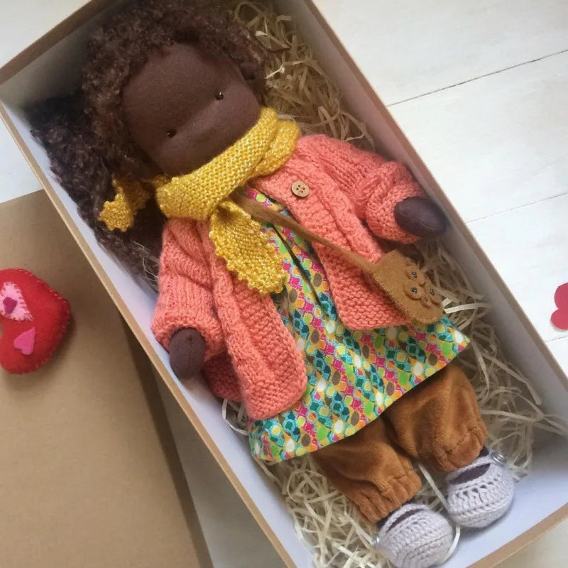 Poupée en Peluche Waldorf en Coton Doux avec Détails Kawaii – Compagnon Créatif pour Enfants 32 cm 26