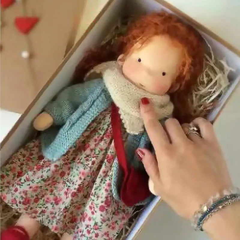 Poupée en Tissu Mila Style Waldorf en Coton Doux avec Boîte Élégante – 12 x 30 cm, Cadeau Idéal pour Enfants 14