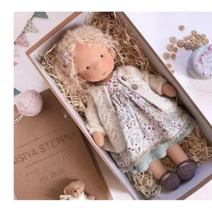 Poupée en Tissu Mila Style Waldorf en Coton Doux avec Boîte Élégante – 12 x 30 cm, Cadeau Idéal pour Enfants 40