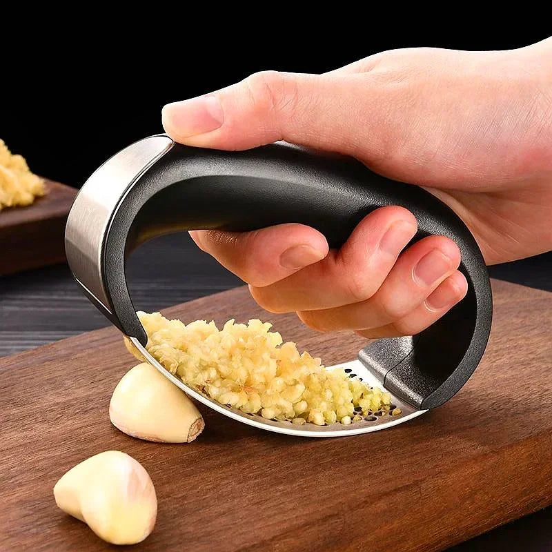Presse-Ail en Acier Inoxydable Multifonction – Outil de Cuisine Ergonomique pour Écrasement Facile de l'Ail et Autres Ingrédients 0