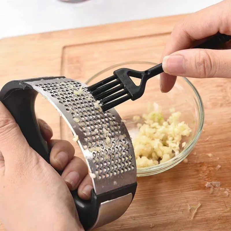 Presse-Ail en Acier Inoxydable Multifonction – Outil de Cuisine Ergonomique pour Écrasement Facile de l'Ail et Autres Ingrédients 3