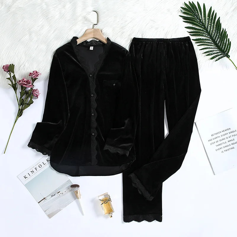 Pyjama Femme Hiver en Velours Chaud avec Dentelle – Ensemble Élégant et Confortable pour Nuits Cocooning 1