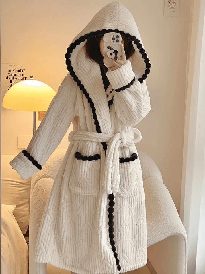 Robe Longue Femme en Velours Corail Épais avec Capuche – Confort Optimal et Élégance pour Automne Hiver 1