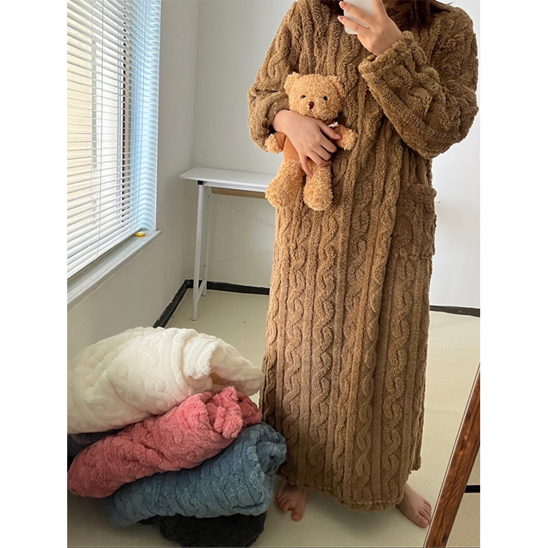 Robe de Nuit Femme en Flanelle Élégante – Douceur et Chaleur pour Nuits d'Hiver, Tailles M à XL 0