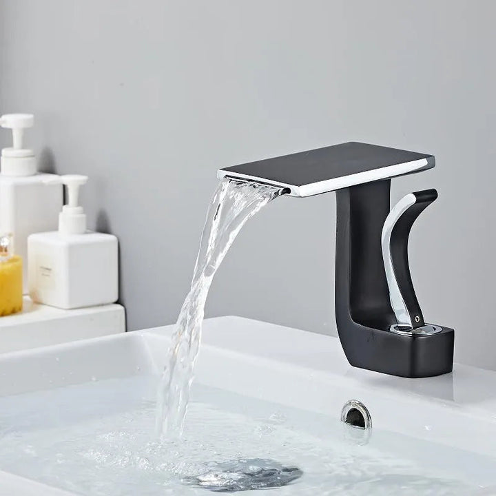 Robinet Cascade en Laiton de Luxe pour Salle de Bain – Design Apaisant et Élégant, Mitigeur Lavabo Noir et Blanc 3