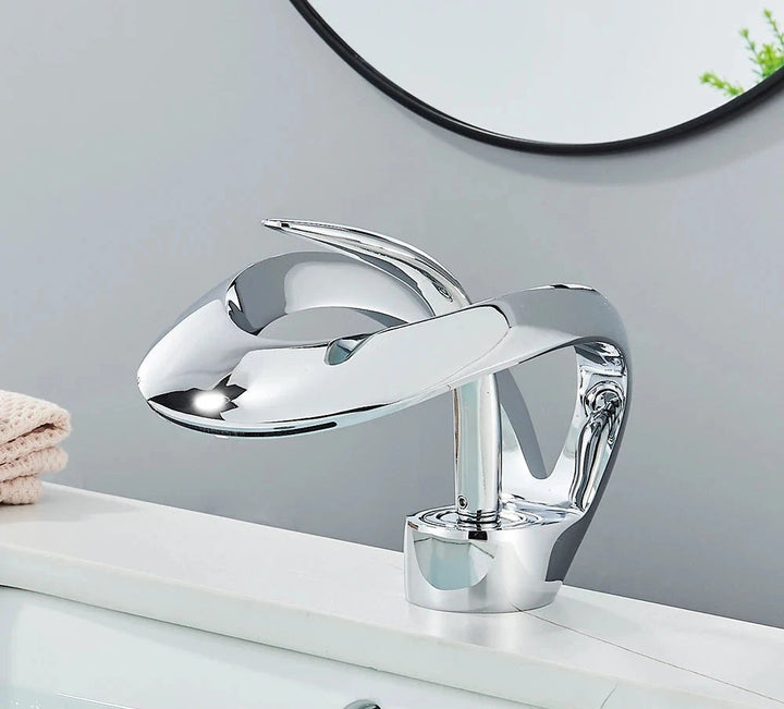 Robinet Salle de Bain Noir Monté sur Pont en Laiton – Mitigeur Lavabo Design Moderne et Économie d'Eau 3
