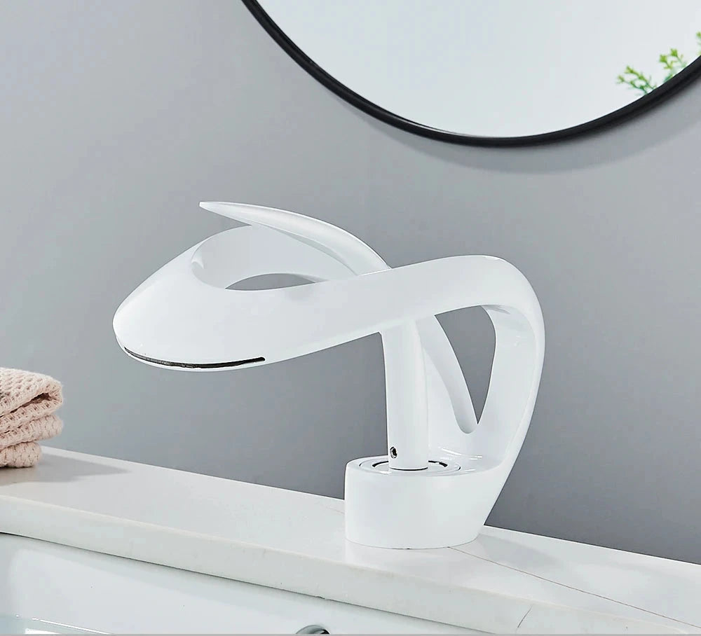 Robinet Salle de Bain Noir Monté sur Pont en Laiton – Mitigeur Lavabo Design Moderne et Économie d'Eau 6