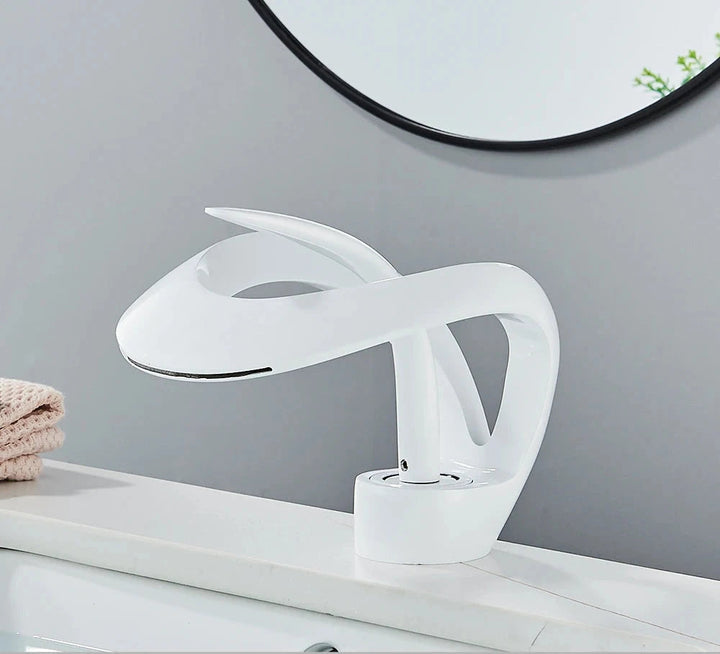 Robinet Salle de Bain Noir Monté sur Pont en Laiton – Mitigeur Lavabo Design Moderne et Économie d'Eau 6