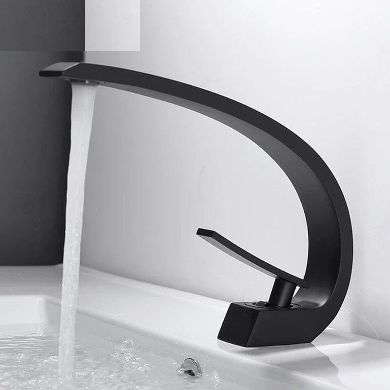 Robinet à Débit Incurvé en Laiton Durable pour Cuisine et Salle de Bain – Design Moderne et Élégant 1