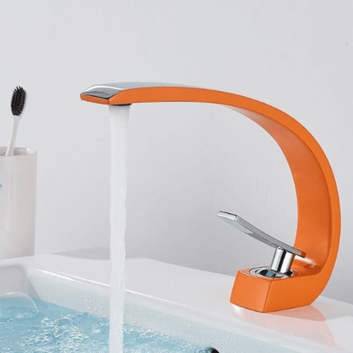 Robinet à Débit Incurvé en Laiton Durable pour Cuisine et Salle de Bain – Design Moderne et Élégant 6