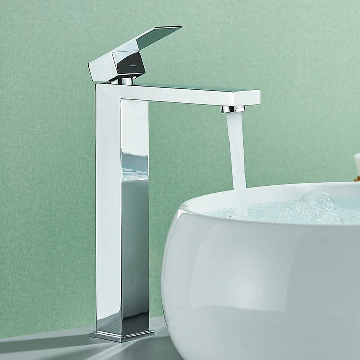 Robinet de Salle de Bain en Acier Inoxydable avec Contrôle d'Eau Chaude et Froide - Mitigeur Lavabo Pratique et Élégant 2