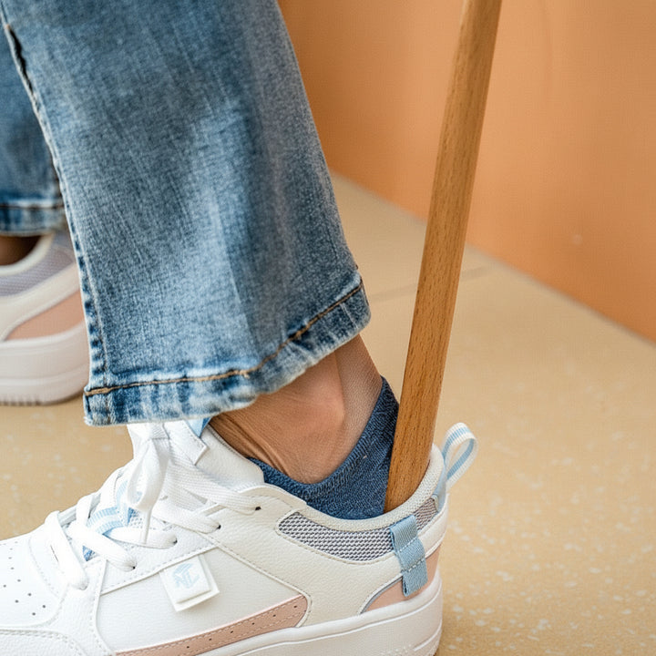 Shoe Horn Long Handle Wooden Dressing Aid Easy Shoe Wearing