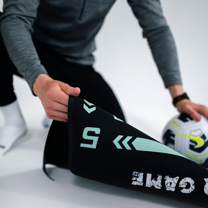 Tapis de Football d'Entraînement Antidérapant 90 cm x 90 cm pour Contrôle de Ballon et Techniques de Jeu 1