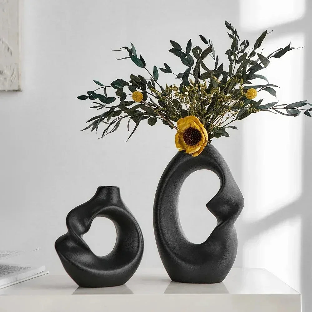 Vase Décoratif en Céramique Sculptural – Design Organique Élégant pour Décoration Intérieure Moderne 1