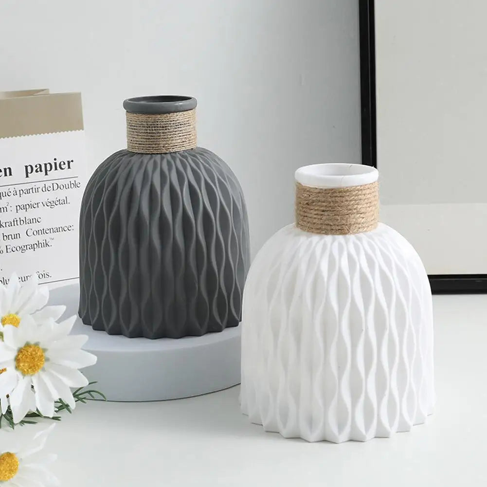Vase Design en Plastique Tressé Élégant pour Intérieur et Extérieur – Pot de Fleur Durable et Naturel 1