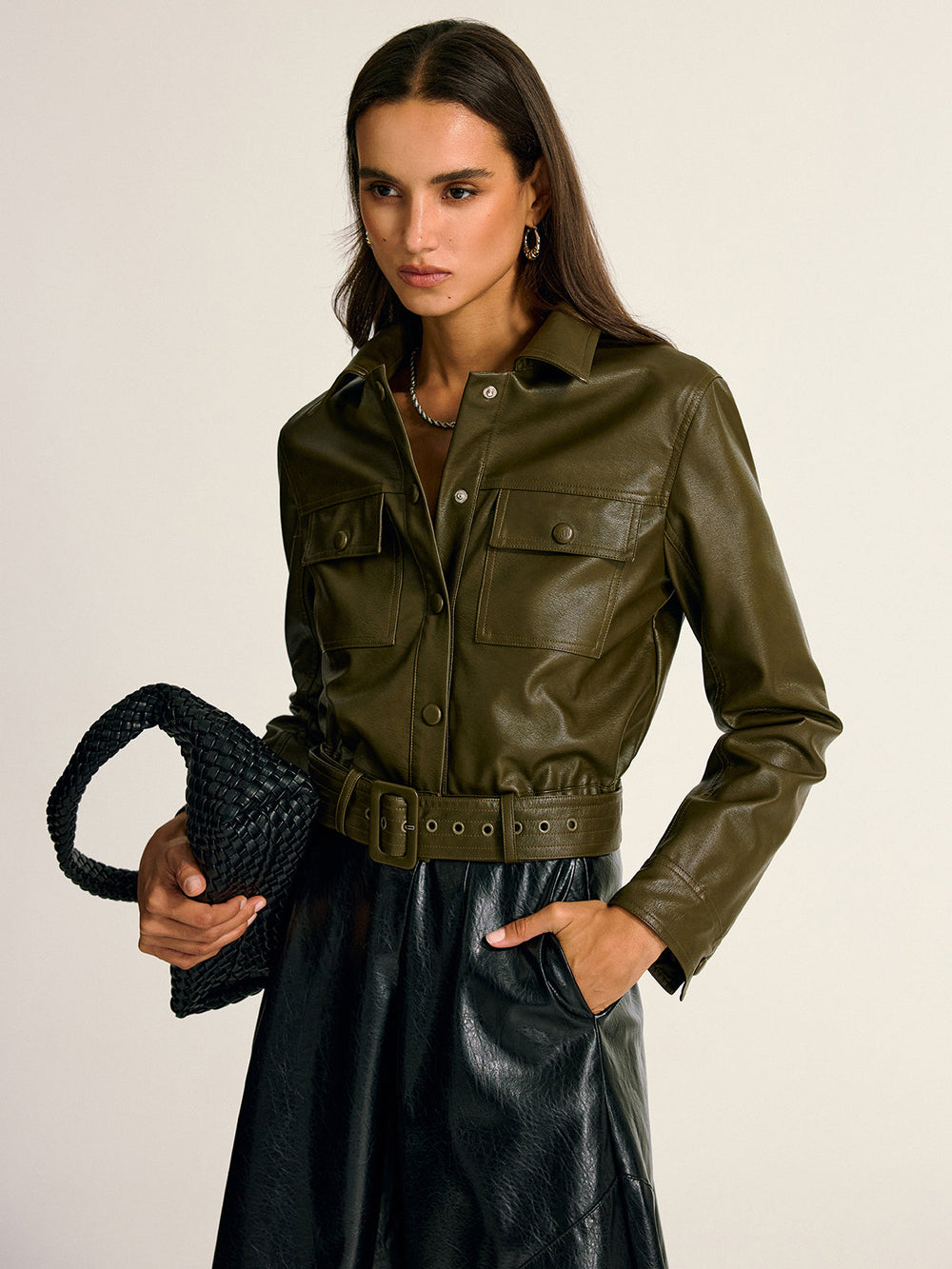 Veste Femme Chemise Cargo en PU avec Ceinture - Élégante et Confortable, Manches Longues, Coupe Slim 1