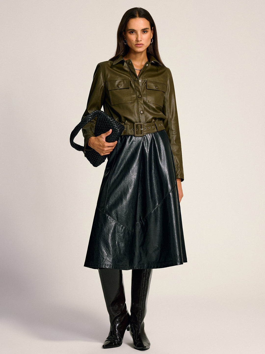 Veste Femme Chemise Cargo en PU avec Ceinture - Élégante et Confortable, Manches Longues, Coupe Slim 2