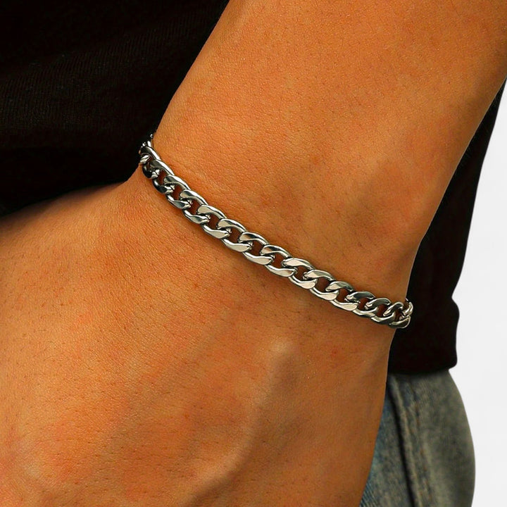 Celzoir | Bracelet Classy Homme en Acier Inoxydable Argenté – Design Minimaliste et Élégance Moderne
