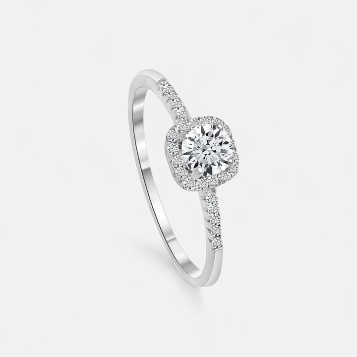 Celzoir | Bague Classy Femme en Argent avec Zircon Carré – Élégance Intemporelle et Raffinement Moderne
