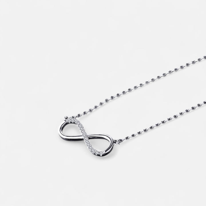 Celzoir | Collier Classy Femme Pendentif Symbole Infini en Argent 925 – Élégance Éternelle et Raffinement Intemporel