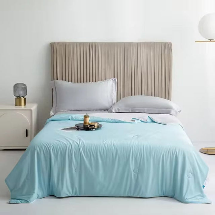 Cooling Blanket for Hot Sleepers Lightweight Summer Blanket - Image 1