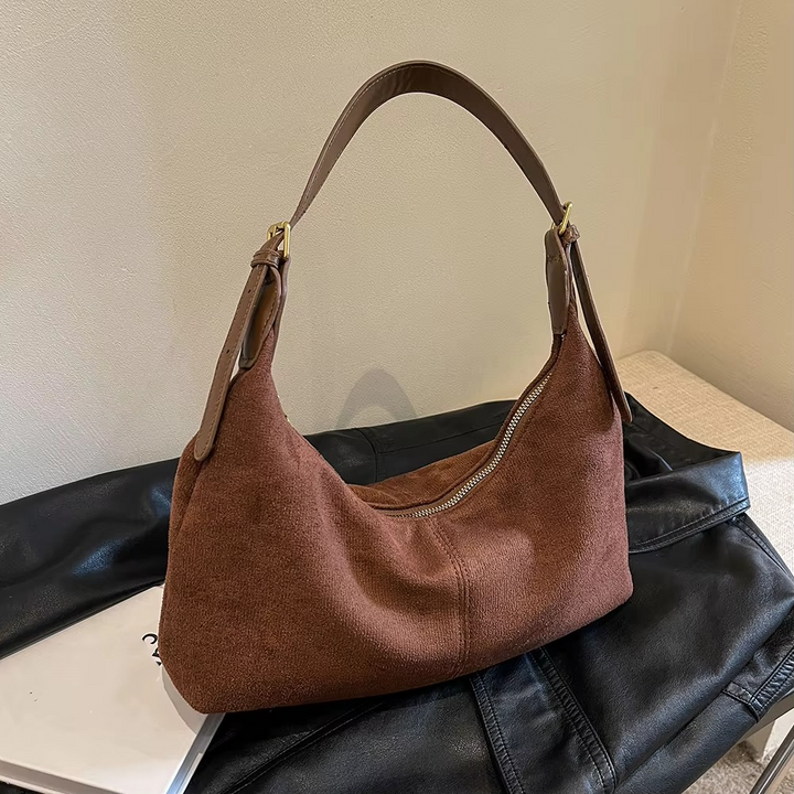 Elegant Moon – Half-Moon Bag in Luxury Suede