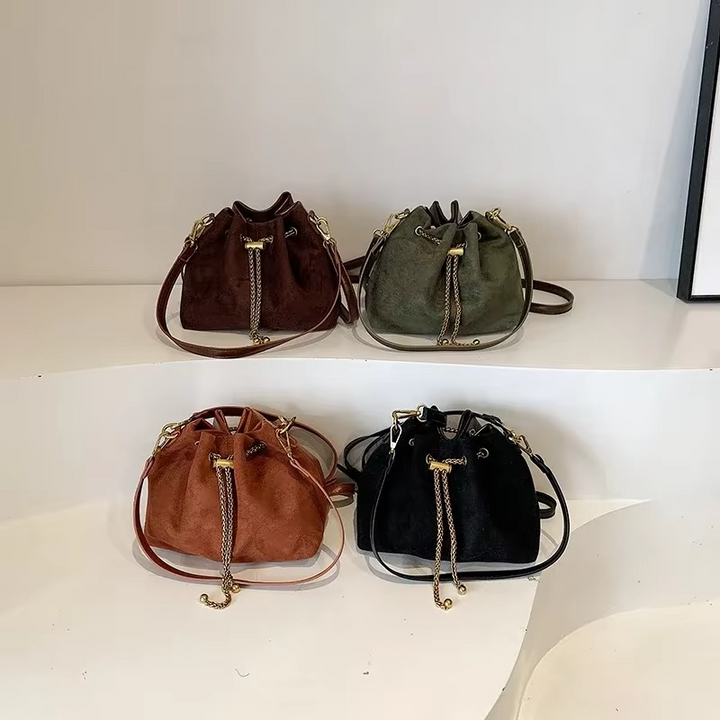 Elegant Moon – Half-Moon Bag in Luxury Suede