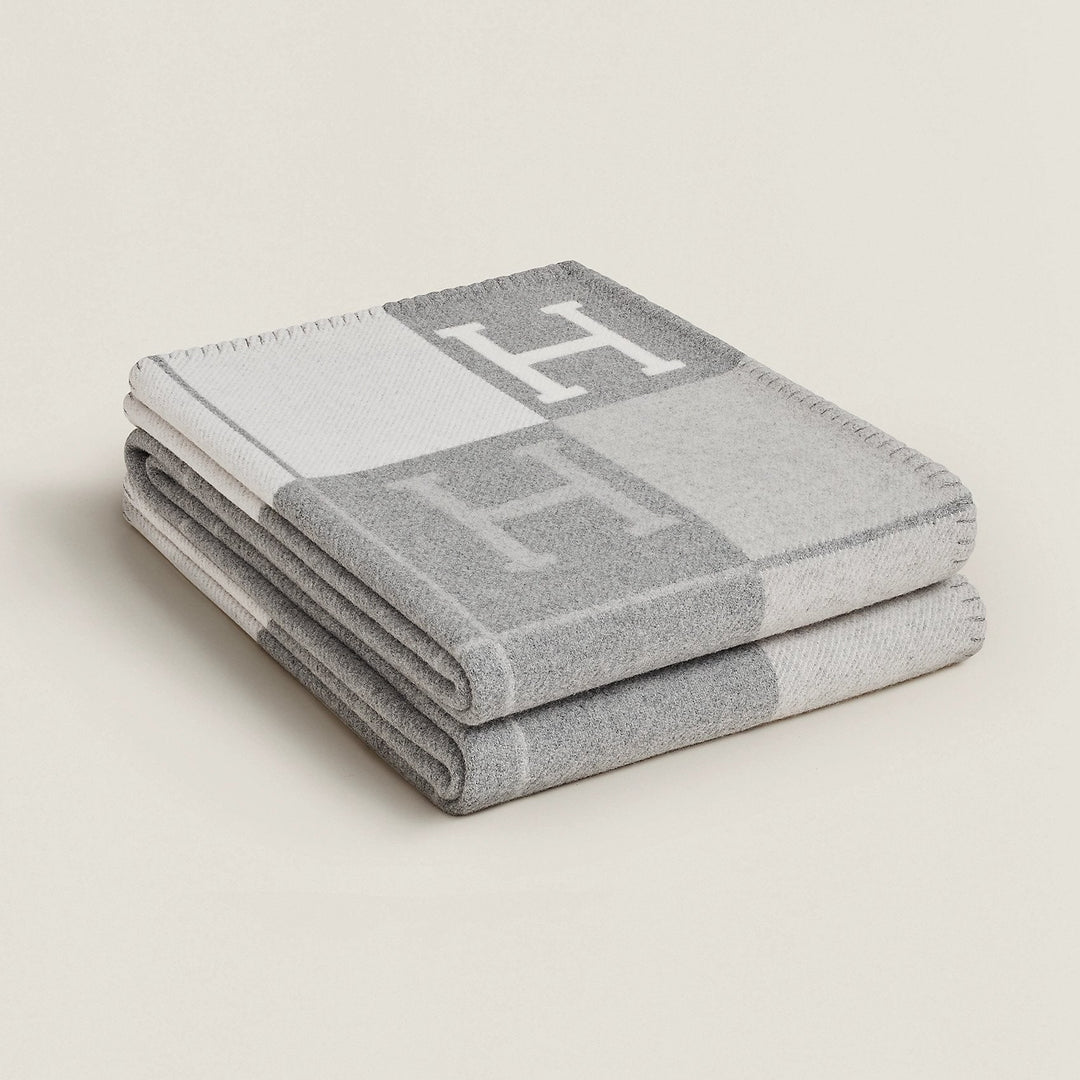 Wool Cashmere Blanket Throw Soft Warm H-Pattern Checkerboard Design Rectangular Unisex - Image 2